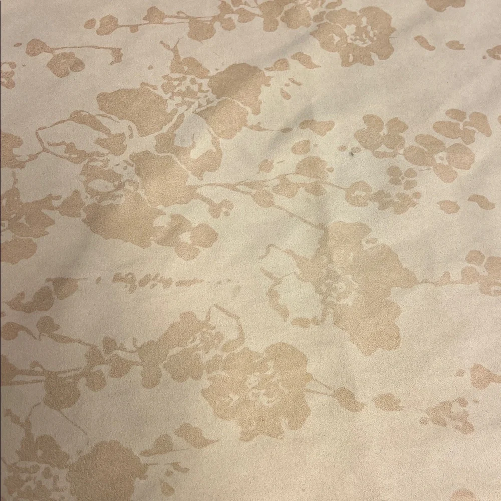 Set of 2 Pier 1 Imports Floral Pillow Covers 18x18 Neutral Beige Zipper
